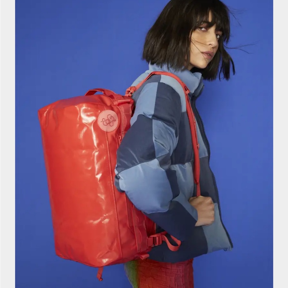 Baboon to the Moon 32L Go-Bag Mini in Red